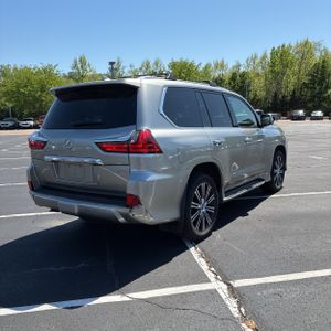 LEXUS LX 570 THREE-ROW - 8