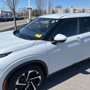 MITSUBISHI OUTLANDER SE 2.5 S-AWC - 2