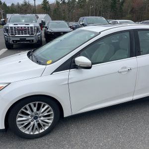 FORD FOCUS TITANIUM - 2
