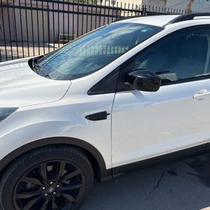 FORD ESCAPE SE - 2