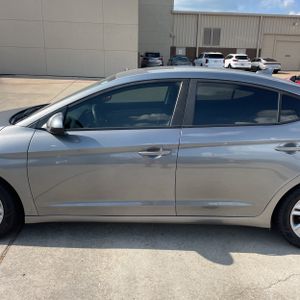 صورة 4 لـ 2019 Hyundai ELANTRA SEL