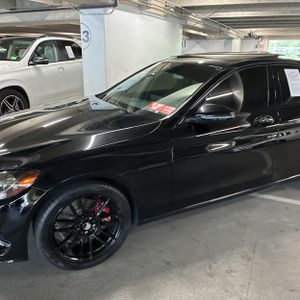 صورة 2 لـ 2016 Mercedes-BENZ C 300