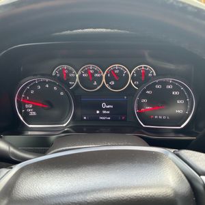 صورة 43 لـ 2020 Chevrolet SILVERADO 1500 RST