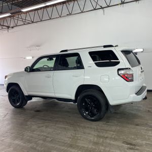 TOYOTA 4RUNNER - 3