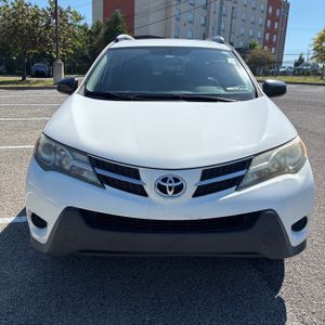 2014 Toyota RAV4 LE — фото 14