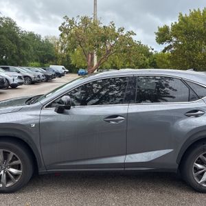 LEXUS NX 300 F SPORT - 4