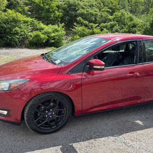 FORD FOCUS SE - 2