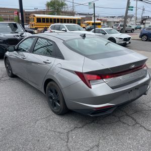 HYUNDAI ELANTRA SEL - 5