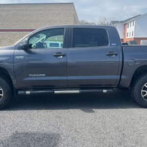 TOYOTA TUNDRA - 3