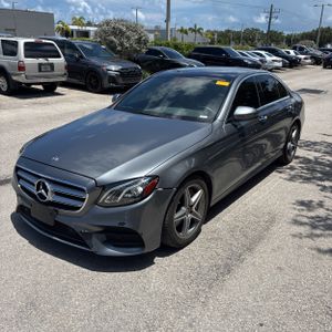 صورة 1 لـ 2018 Mercedes-BENZ E-CLASS