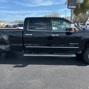 CHEVROLET SILVERADO 3500HD LTZ - 10