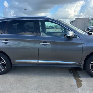 2019 Infiniti QX60 LUXE — фото 11