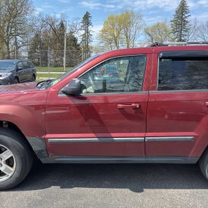 JEEP GRAND CHEROKEE LAREDO - 4