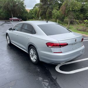 VOLKSWAGEN PASSAT SE - 5