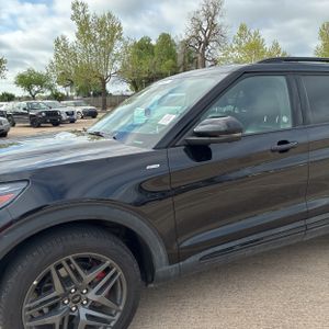 FORD EXPLORER ST-LINE - 2