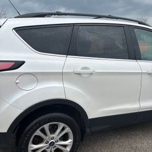 FORD ESCAPE SEL - 9