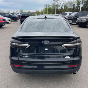 FORD FUSION SE - 7