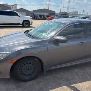 2018 Honda CIVIC LX photo 2