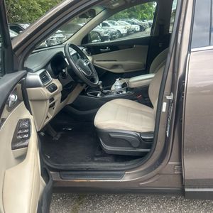 صورة مصغرة 32 لـ 2019 KIA SORENTO LX