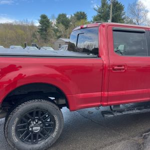 FORD F-250 SUPER DUTY LARIAT - 9