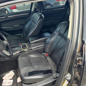 2010 Chrysler 300 TOURING 照片 32