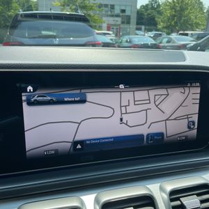 2025 Mercedes-BENZ GLE — миниатюра 38