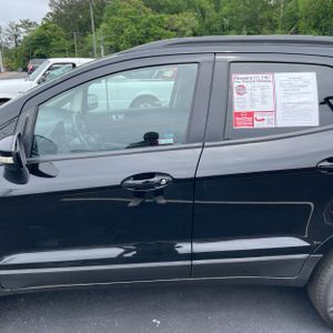 FORD ECOSPORT SE - 4