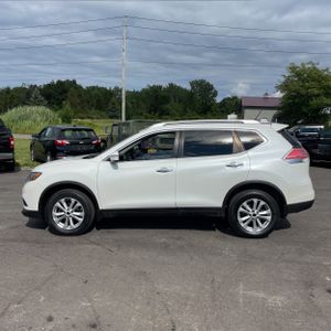 2016 Nissan ROGUE SV 照片 3