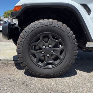 صورة مصغرة 17 لـ 2022 JEEP GLADIATOR WILLYS