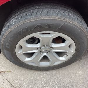 FORD EDGE SEL - 10