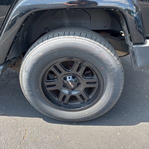 2013 JEEP WRANGLER SAHARA — миниатюра 18