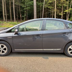 صورة 4 لـ 2012 Toyota PRIUS THREE