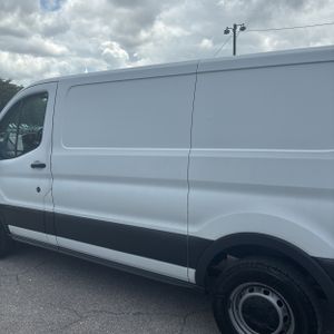 FORD TRANSIT 150 - 6