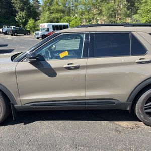 FORD EXPLORER ST - 4