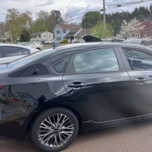 KIA FORTE GT-LINE - 9