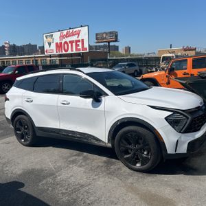 KIA SPORTAGE X-LINE - 10