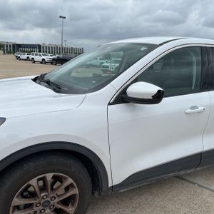 FORD ESCAPE SE - 2