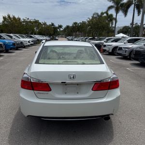 HONDA ACCORD LX - 7