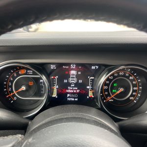 2021 JEEP WRANGLER WILLYS thumbnail 38