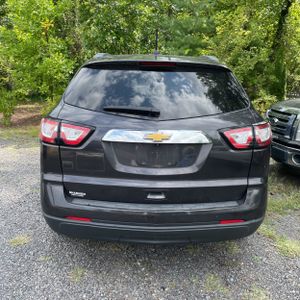 2017 Chevrolet TRAVERSE LS — фото 7