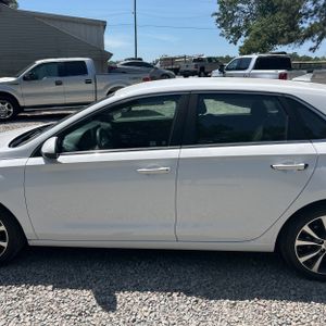 HYUNDAI ELANTRA GT BASE - 4