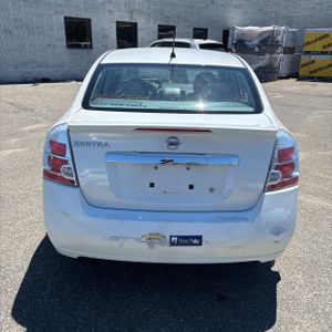 NISSAN SENTRA 2.0 - 7