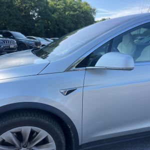 2017 Tesla MODEL X 100D — фото 2