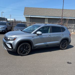 VOLKSWAGEN TAOS SE 4MOTION - 3