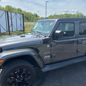 JEEP WRANGLER 4XE UNLIMITED SAHARA 4X4 - 2