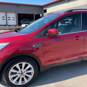 FORD ESCAPE SEL - 2