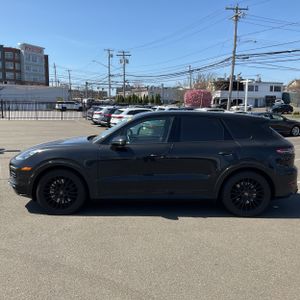 PORSCHE CAYENNE GTS - 3