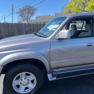 TOYOTA 4RUNNER - 2