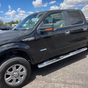 2013 FORD F-150 XLT photo 2