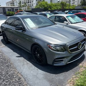 صورة 8 لـ 2019 Mercedes-BENZ E-CLASS AMG